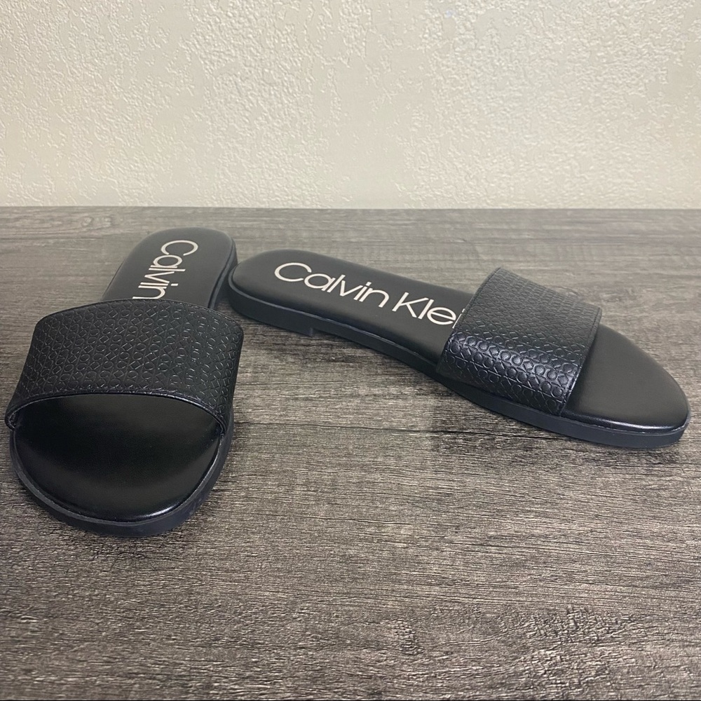Calvin Klein Black Slip-On Sandal Size 6.5 - Picture 5 of 7